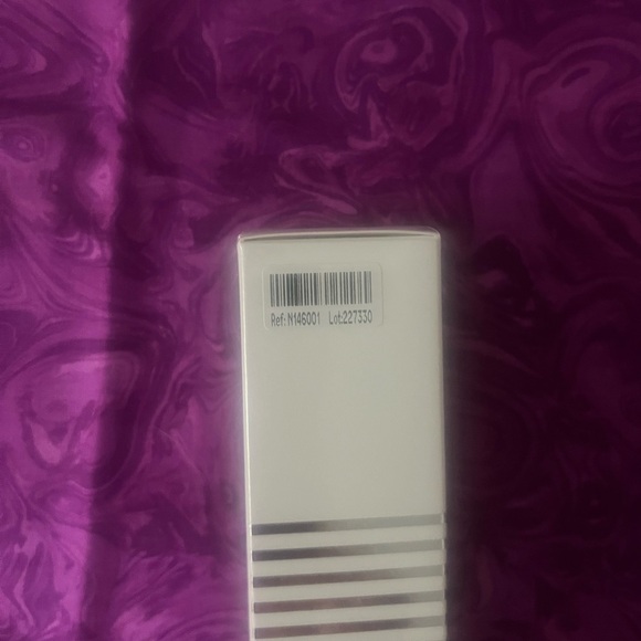 NIB. Sisley Anti-pollution lotion - Picture 4 of 4